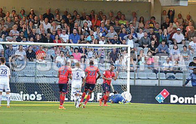 Ligue 2 : Le GFCA s'impose face à l'AJA
