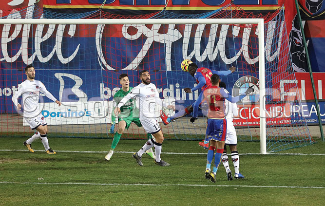 Ligue 2 : Le GFCA sombre face à Clermont